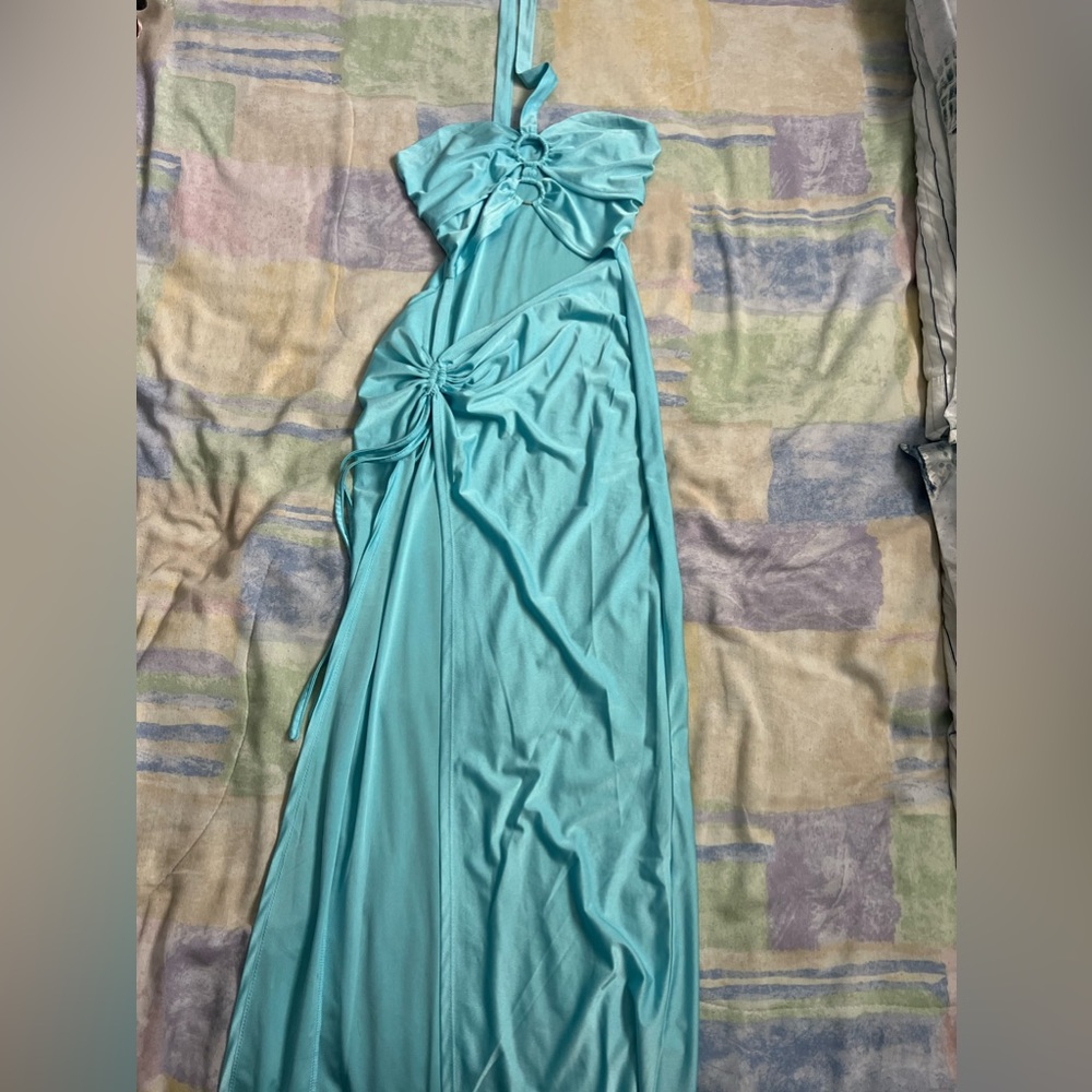 Beautiful long teal vacay dress!